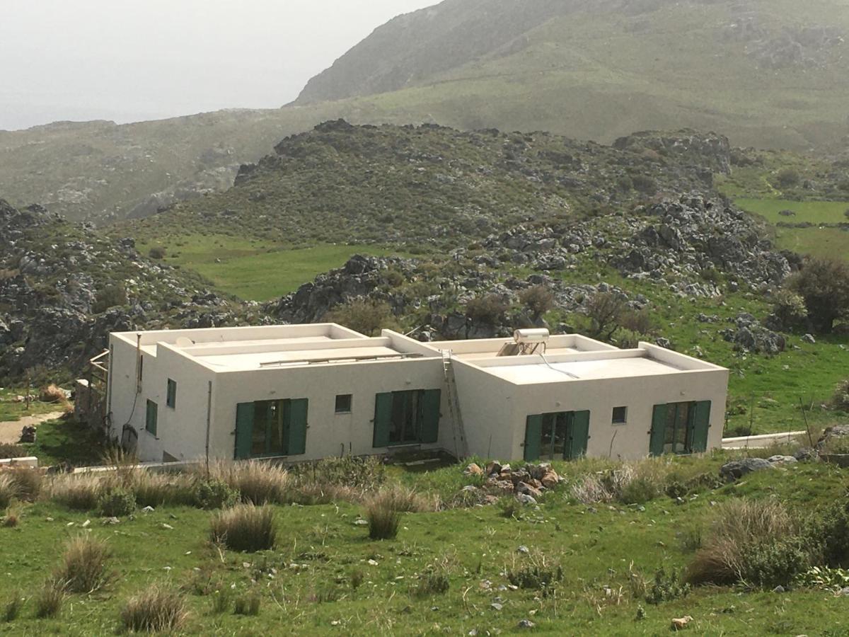 Rocky Mountain Way Villa Sellia  Luaran gambar