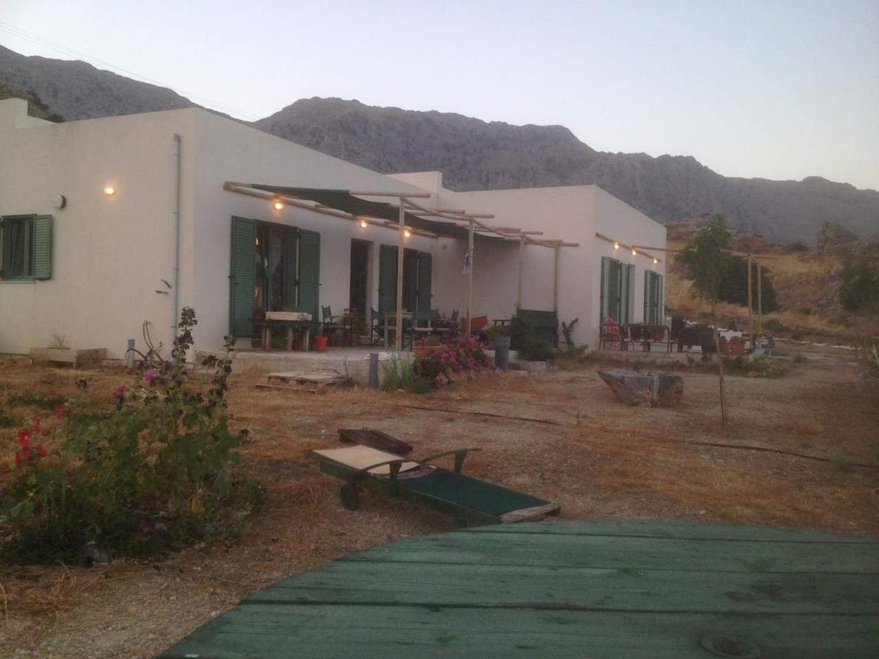 Rocky Mountain Way Villa Sellia  Luaran gambar