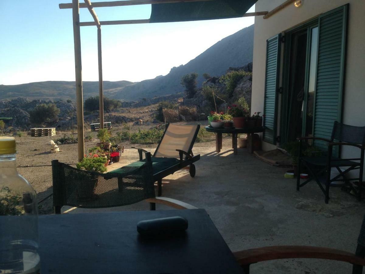 Rocky Mountain Way Villa Sellia  Luaran gambar